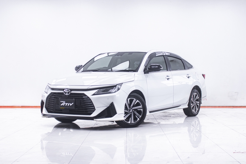 2022 TOYOTA YARIS ATIV Premium Luxury