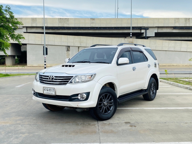 2014 TOYOTA FORTUNER 3.0 V