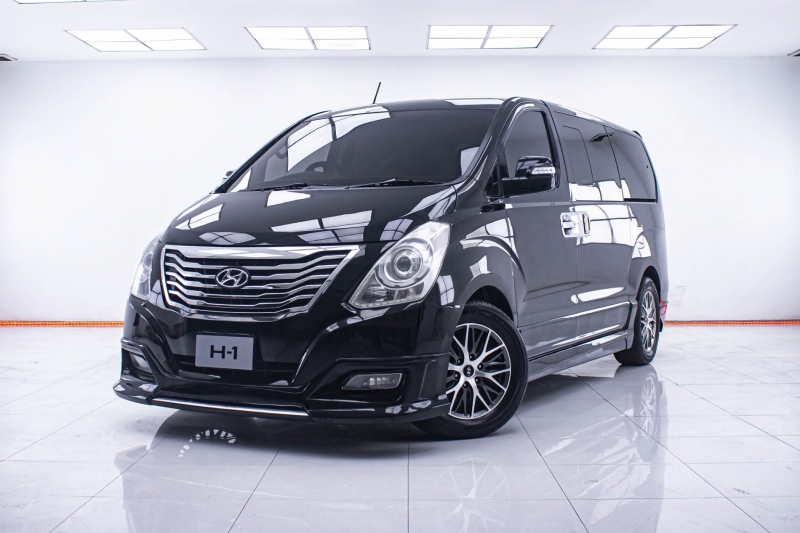 2010 HYUNDAI H-1 2.5 DELUXE