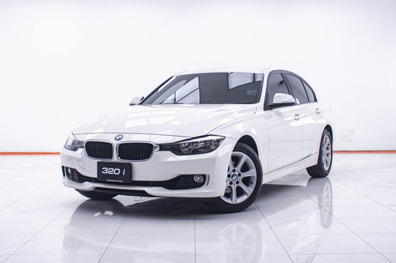 2014 BMW SERIES 3 320i