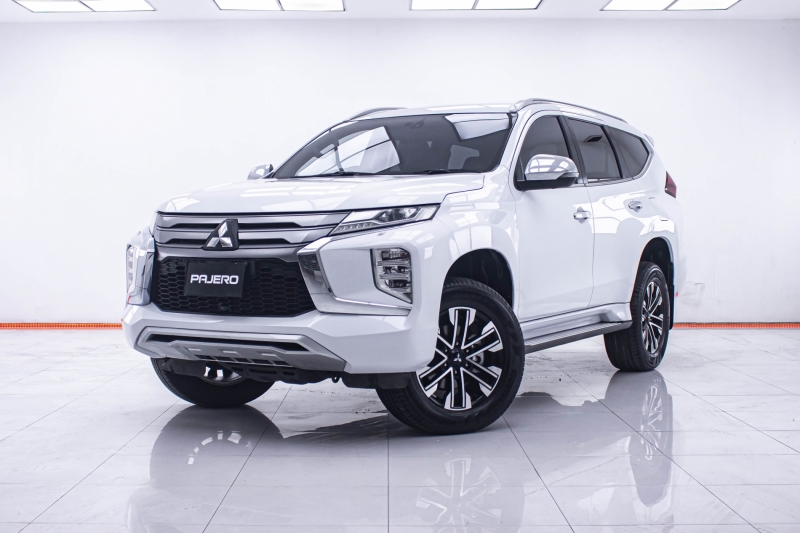 2020 MITSUBISHI PAJERO