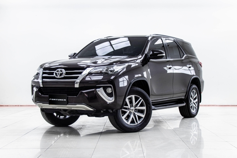 2016 TOYOTA FORTUNER 2.4 V