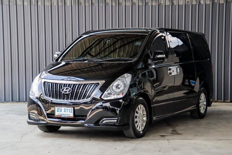 2017 HYUNDAI H-1 2.5 DELUXE