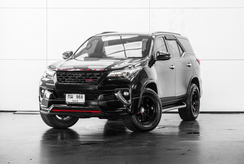2019 TOYOTA FORTUNER 2.8 V 4WD