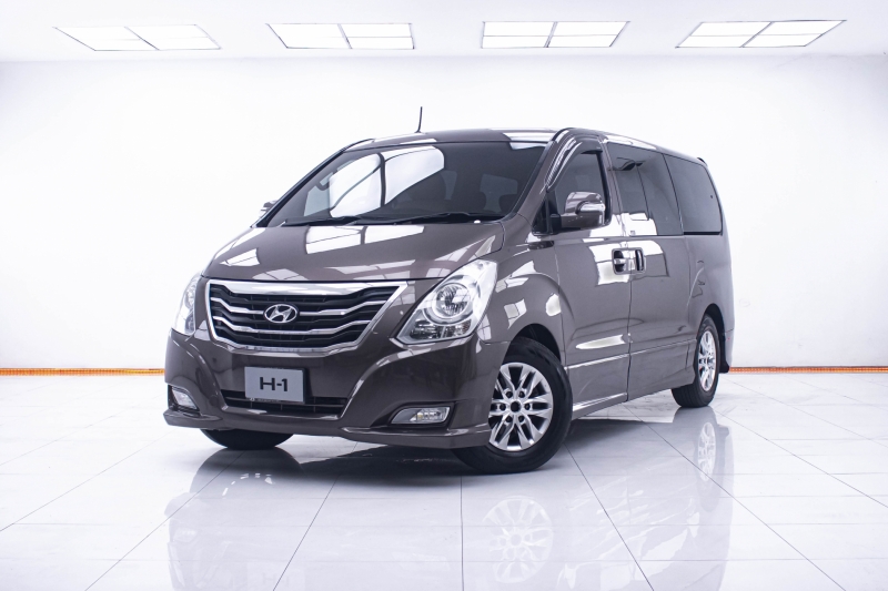 2016 HYUNDAI H-1 2.5 ELITE