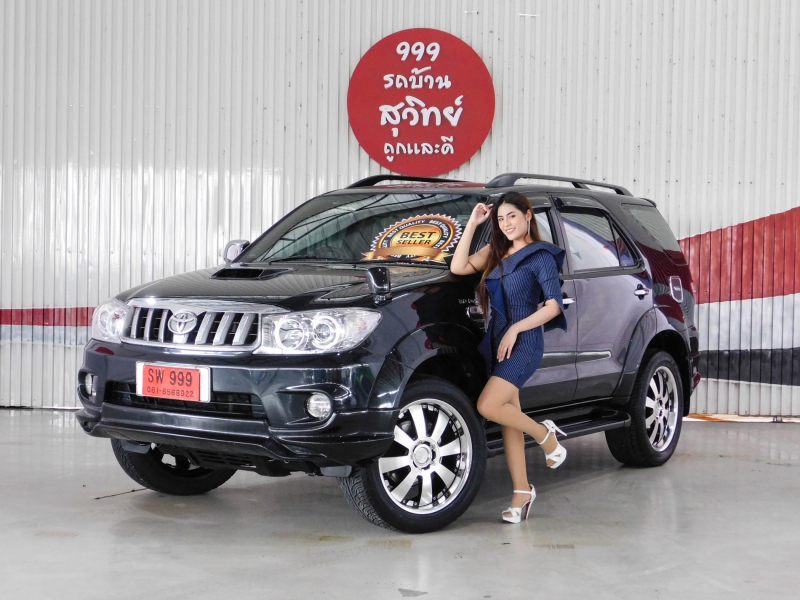 2013 TOYOTA FORTUNER 3.0 V