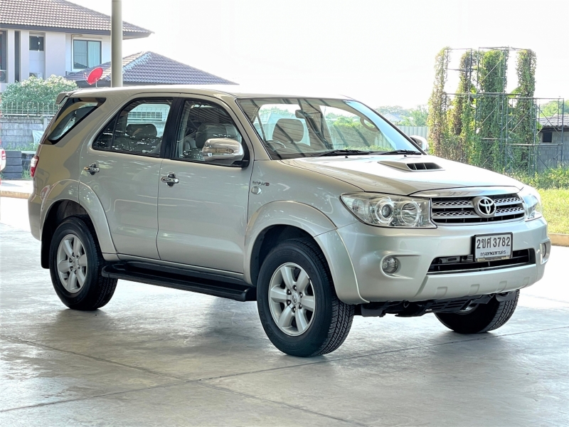 2009 TOYOTA FORTUNER 3.0 G
