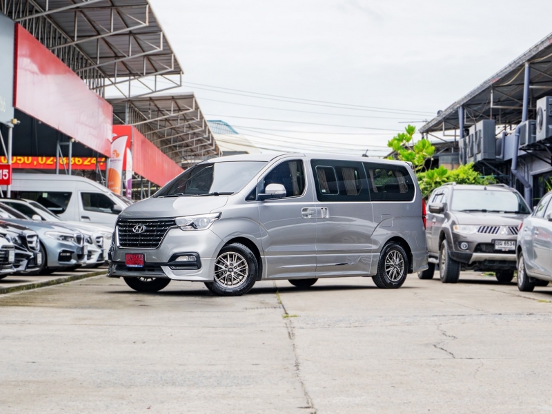 2020 HYUNDAI H-1 2.5 DELUXE