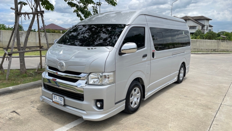 2019 TOYOTA COMMUTER 3.0 D4D