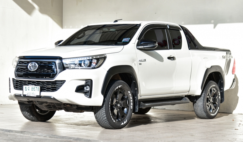 2018 TOYOTA HILUX REVO ROCCO 2.8 Smartcab Prerunner