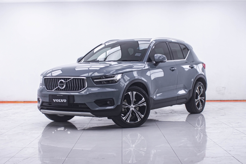 2020 VOLVO XC40 T5 AWD Inscription