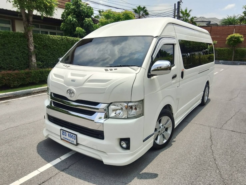 2019 TOYOTA COMMUTER 3.0 D4D