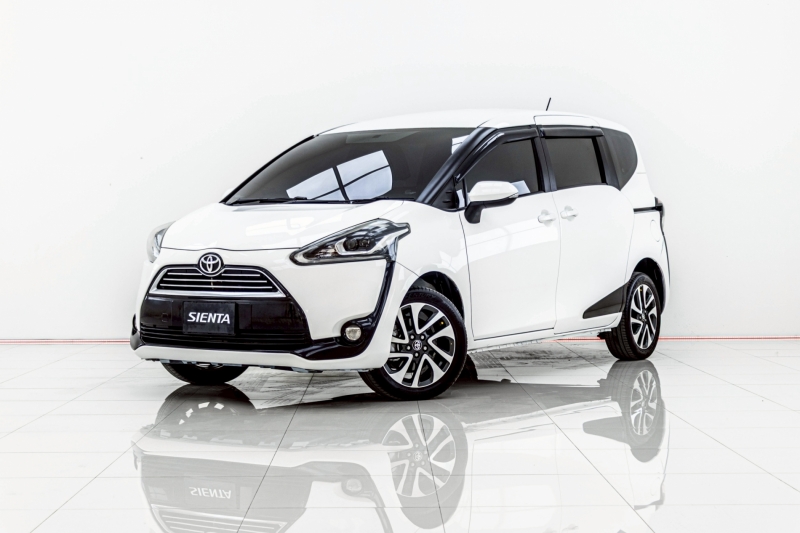2017 TOYOTA SIENTA 1.5 V