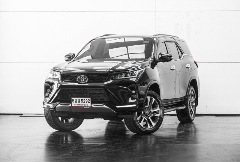 2021 TOYOTA FORTUNER 2.4 LEGENDER 4WD