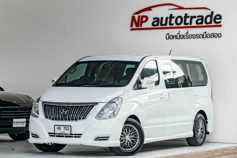 2018 HYUNDAI GRAND STAREX 2.5 PREMIUM