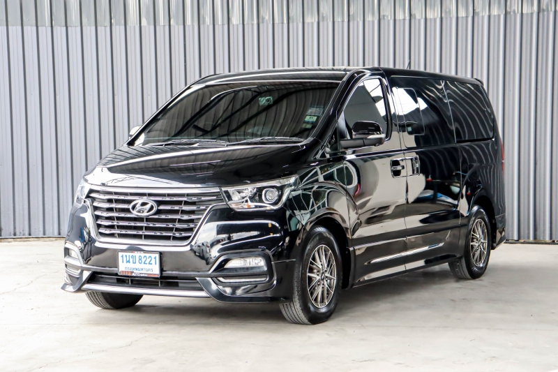 2021 HYUNDAI H-1 2.5 DELUXE