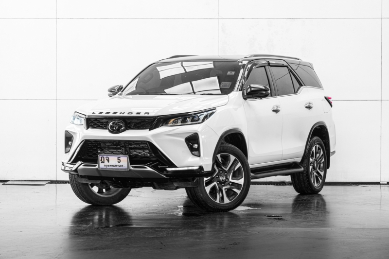 2024 TOYOTA FORTUNER 2.4 LEGENDER 2WD