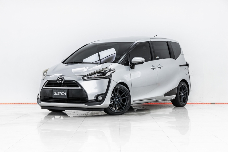 2017 TOYOTA SIENTA 1.5 V