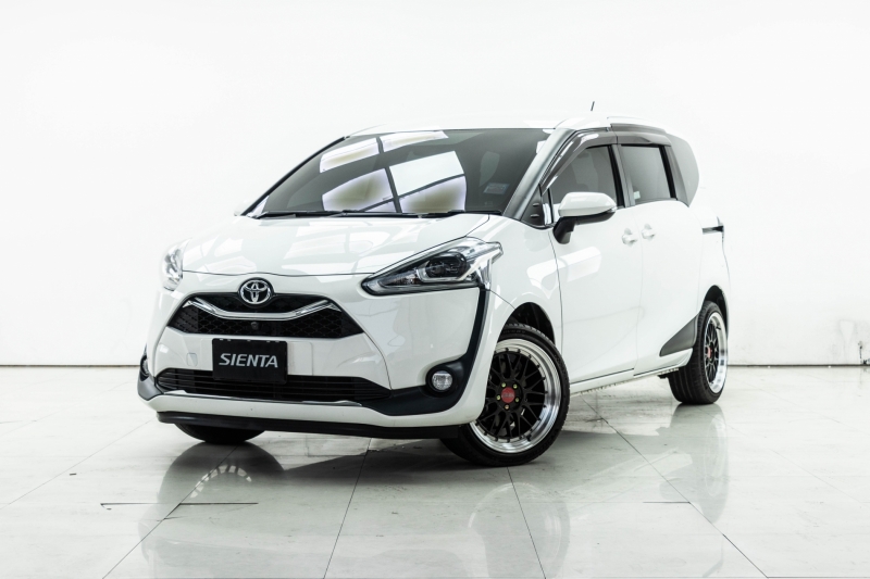 2020 TOYOTA SIENTA 1.5 V