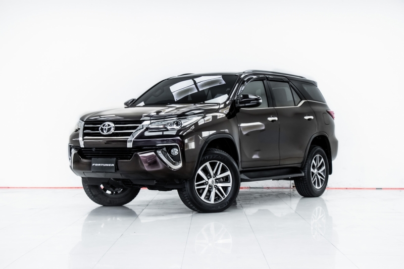 2016 TOYOTA FORTUNER 2.8 V 4WD