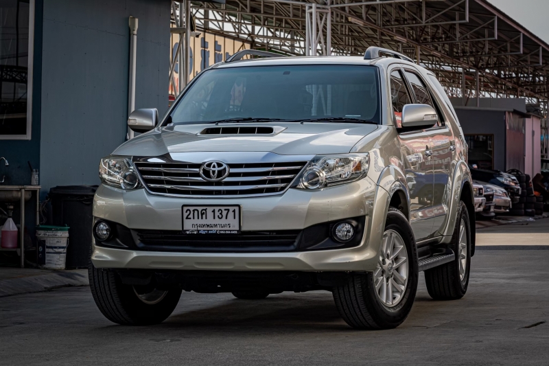 2013 TOYOTA FORTUNER 3.0 V