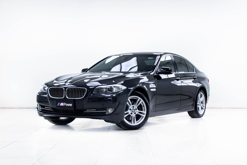 2013 BMW SERIES 5 528i
