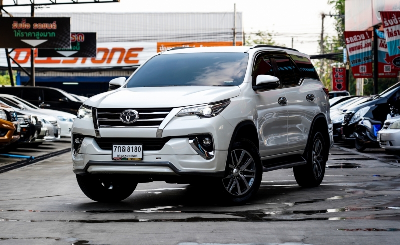 2018 TOYOTA FORTUNER 2.4 V