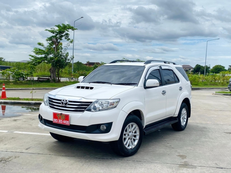 2014 TOYOTA FORTUNER 2.5 V