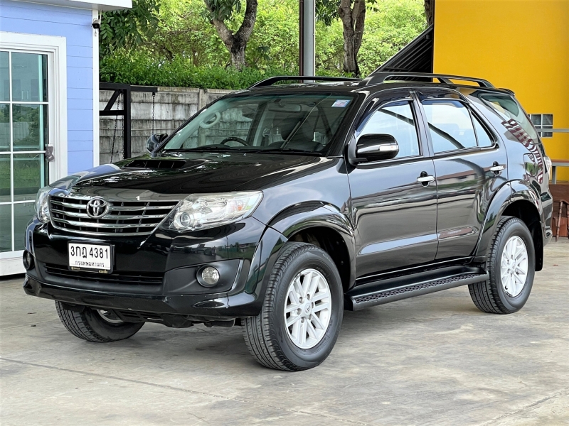 2014 TOYOTA FORTUNER 2.5 V