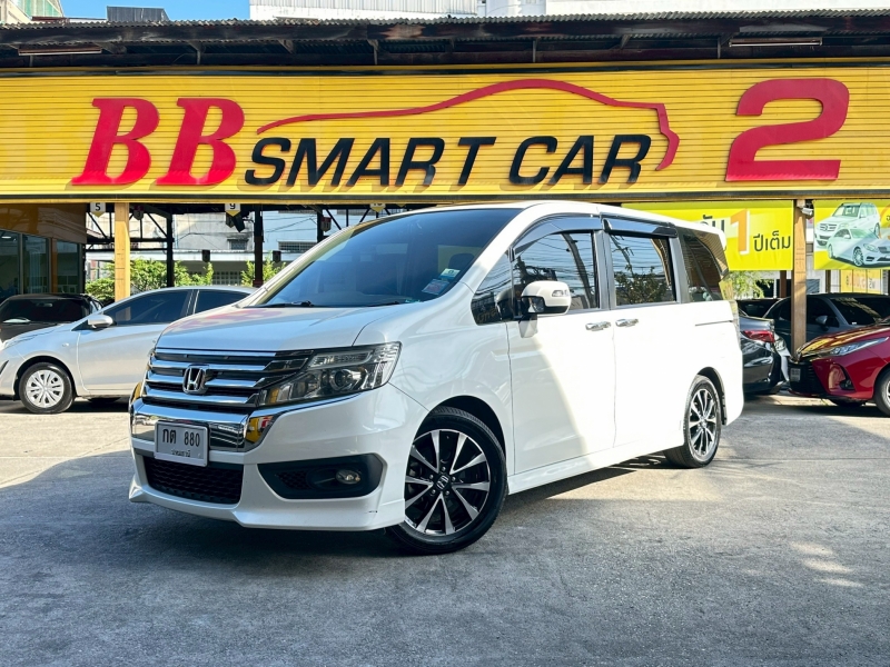 2014 HONDA STEPWAGON 2.0 SPADA