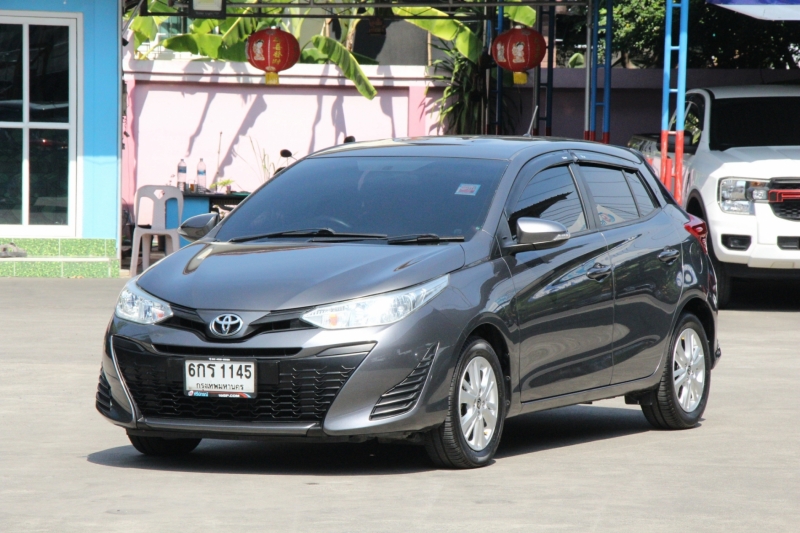 2017 TOYOTA YARIS 1.2 E