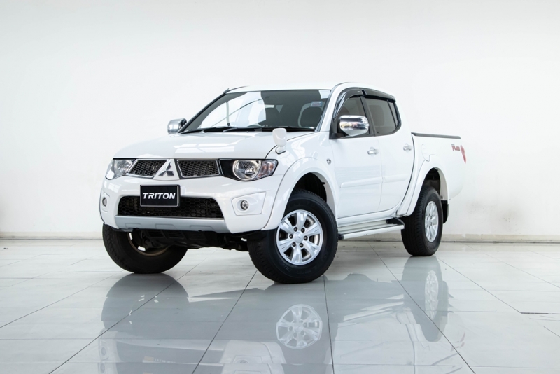 2015 MITSUBISHI TRITON DOUBLE CAB 2.5 GLS PLUS