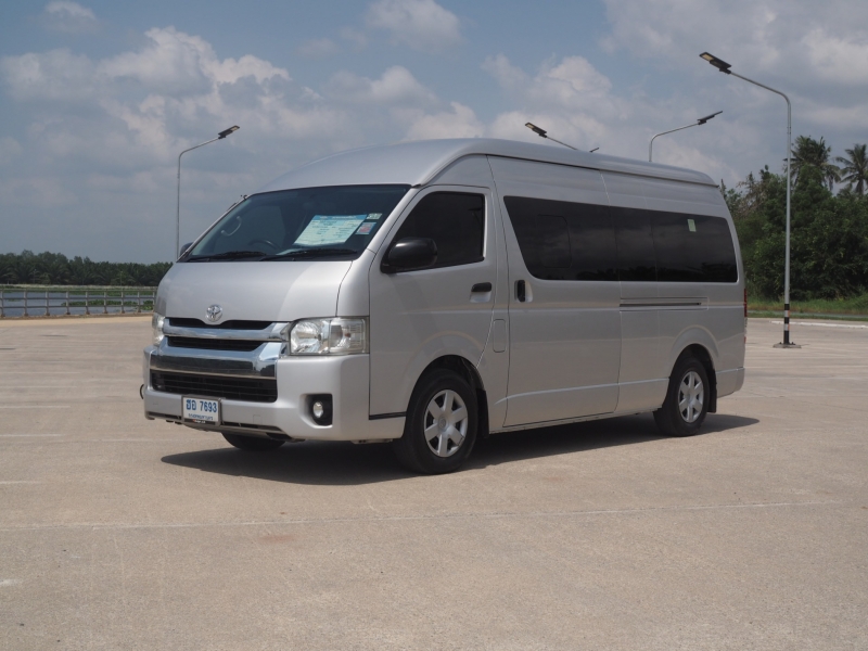 2019 TOYOTA COMMUTER 3.0 D4D