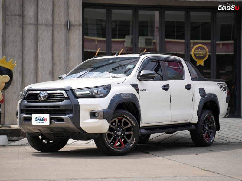 2021 TOYOTA HILUX REVO 2.4 Doublecab Prerunner MID