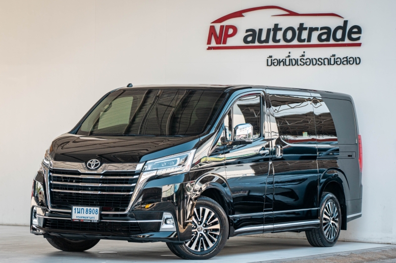 2020 TOYOTA MAJESTY Premium