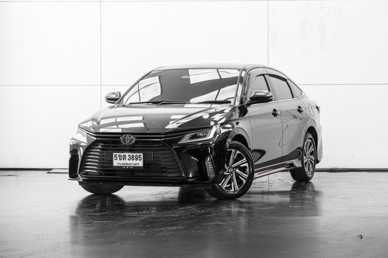 2024 TOYOTA YARIS ATIV Premium Luxury