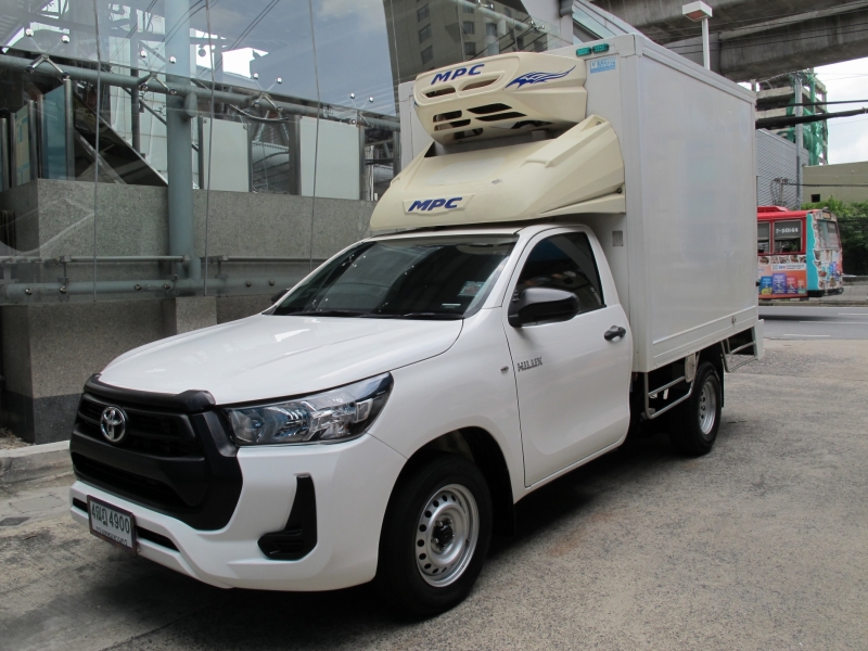2021 TOYOTA HILUX REVO 2.4 E Smartcab