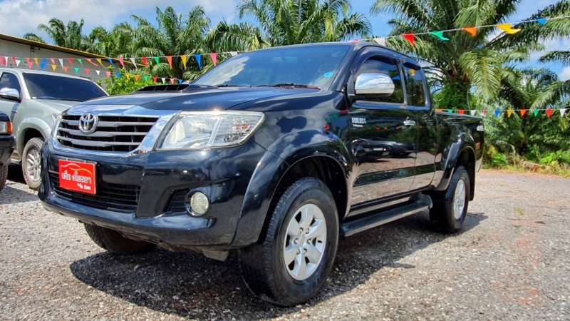 2013 TOYOTA HILUX VIGO 2.5 E SMART CAB PRERUNNER