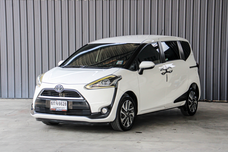 2017 TOYOTA SIENTA 1.5 V