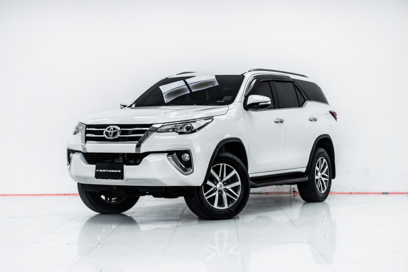 2017 TOYOTA FORTUNER 2.4 V