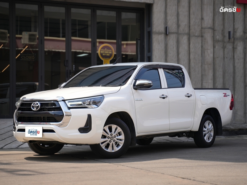 2022 TOYOTA HILUX REVO 2.4 Doublecab Prerunner MID