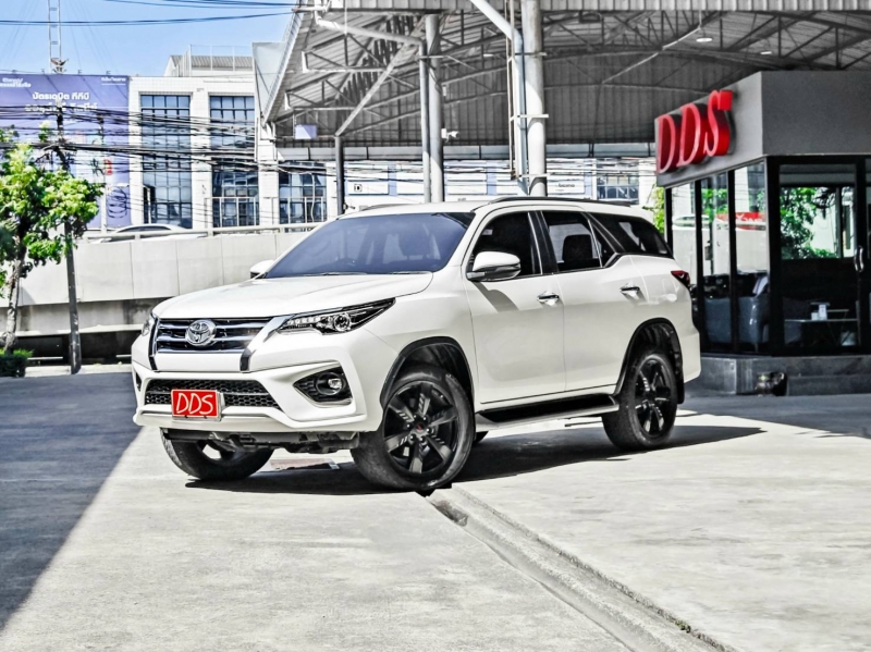 2018 TOYOTA FORTUNER 2.8 TRD Sportivo 2WD
