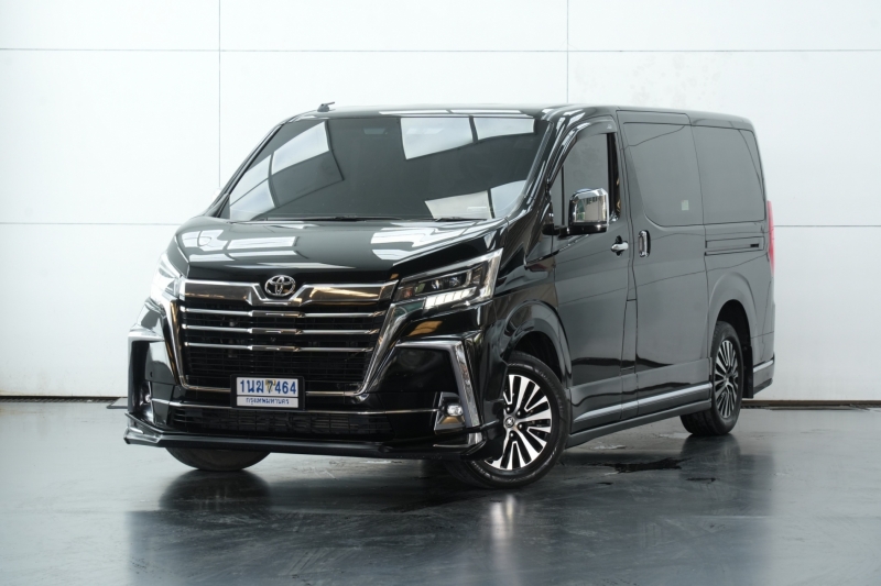 2019 TOYOTA MAJESTY Premium
