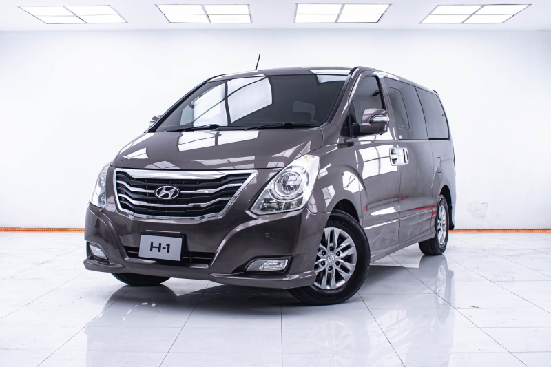 2015 HYUNDAI H-1 2.5 DELUXE