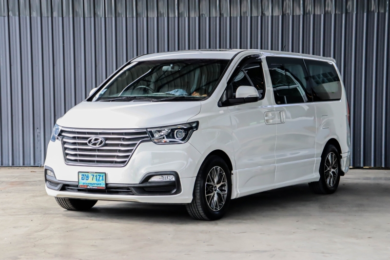 2019 HYUNDAI H-1 2.5 LIMITED III